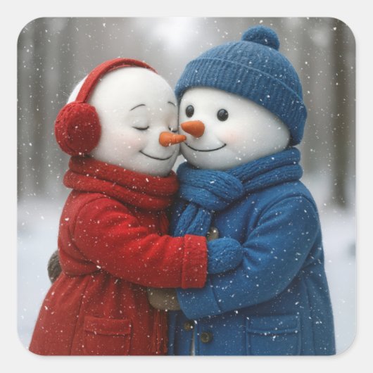 Snowman Couple Hugging in Winter Forest Quadratischer Aufkleber (Vorderseite)