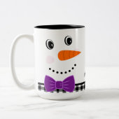 Snowman Face Lila Bowtie Black Buffalo Kariert Zweifarbige Tasse (Links)