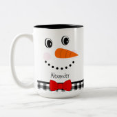 Snowman Face Red Bowtie Black Buffalo Kariert Trim Zweifarbige Tasse (Links)
