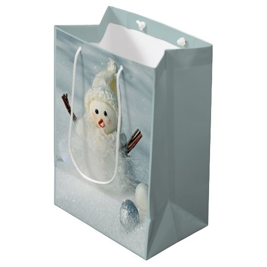 Snowman Gift Bag Mittlere Geschenktüte (Vorderseite Schrägansicht)