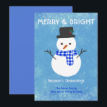 Snowman Merry & Bright Frohen Festtage Custom Ho Feiertagskarte<br><div class="desc">Snowman Merry & Bright Frohen Festtage Custom Holiday Card. Niedlicher Schneemann mit blau-weißem Karo-Muffler. Fügen Sie Ihre eigenen Gefühle und Familiennamen mit der Vorlage hinzu,  die ich für Sie Set habe. So einfach!</div>