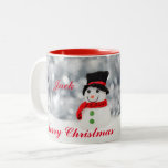 SNOWMAN MERRY CHRISTMAS CUSTOM TASSE<br><div class="desc">Freuen Sie sich auf eine gemütliche Weihnachtsfeier mit Schneemann und fröhlichen Weihnachtsgrüßen.</div>