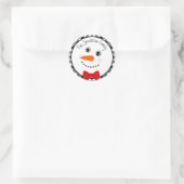 Snowman mit Red Bowtie Black Buffalo Kariert Trimm Runder Aufkleber (Tasche)