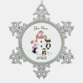 Snowman & Penguin Christmas Snowflake Pewter Chris Schneeflocken Zinn-Ornament (Vorderseite)