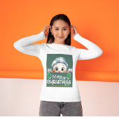 Snowman pinkelt zwischen Weihnachtsbaum T-Shirt