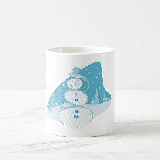 Snowman trägt einen Top-Hut Kaffeetasse