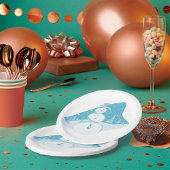 Snowman trägt einen Top-Hut Pappteller