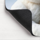 Snowman umarmt eine Tabby-Katze Mousepad (Ecke)