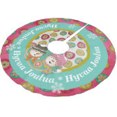 Snowmen Hyvaa Joulua Holiday Tree Skirt Polyester Weihnachtsbaumdecke (Schrägansicht)