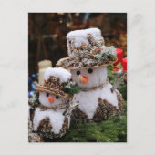 Snowmen mit Pinecone-Hut Postkarte (Vorderseite)