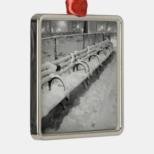 'Snowy Benches' Ornament (Rechts)