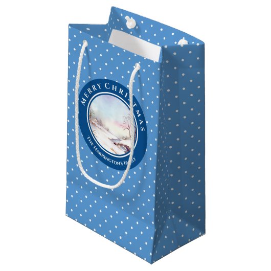 Snowy Bridge Watercolor Landschaft Weihnachten Kleine Geschenktüte (Vorderseite Schrägansicht)