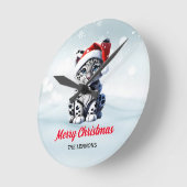 Snowy Christmas Santa Niedlich Snow Leopard Cub Runde Wanduhr (Winkel)
