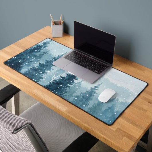 Snowy Christmas Trees Schreibtischunterlage (Büro 2)