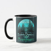 Snowy Dreams und Evergreens Retro Sunset Tasse (Links)