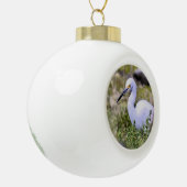 Snowy Egret Keramik Kugel-Ornament (Links)