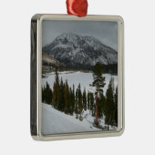 Snowy Ellery Winter Landschaft Ornament Aus Metall (Rechts)