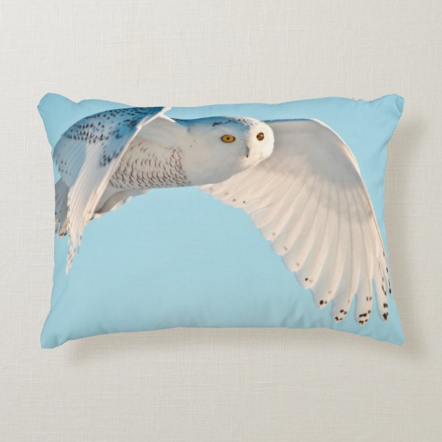 Snowy-Eule im Flug Zierkissen (Vorderseite)
