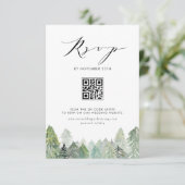 Snowy Evergreen Forest QR Code Winterhochzeit RSVP Karte (Stehend Vorderseite)
