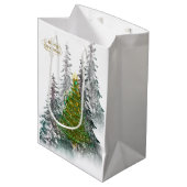  Snowy Forest Christmas Tree Gift Bag  Mittlere Geschenktüte (Vorderseite Schrägansicht)