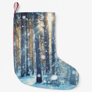 Snowy Forest Frosty Winter Szene Kleiner Weihnachtsstrumpf