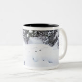 Snowy Forest Mug Zweifarbige Tasse (VorderseiteRechts)