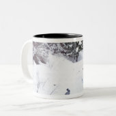 Snowy Forest Mug Zweifarbige Tasse (Vorderseite Links)