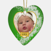 Snowy Green Baby's First Christmas Custom Keramikornament (Links)