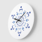 Snowy Heartburst Große Wanduhr (Winkel)