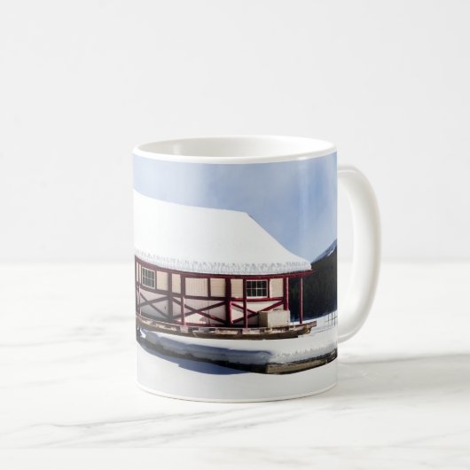 Snowy Maligne Lake Boat House Kaffeetasse (VorderseiteRechts)