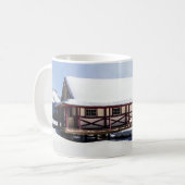 Snowy Maligne Lake Boat House Kaffeetasse (Vorderseite Links)