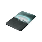 Snowy mountain mysterious blue neon light badematte (Schrägansicht)