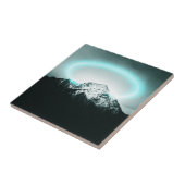 Snowy mountain mysterious blue neon light fliese (Seite)