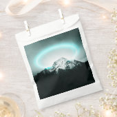 Snowy mountain mysterious blue neon light geschenktütchen (Ausgeschnitten)