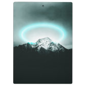 Snowy mountain mysterious blue neon light klemmbrett (Rückseite)