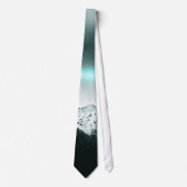 Snowy mountain mysterious blue neon light krawatte (Vorderseite)
