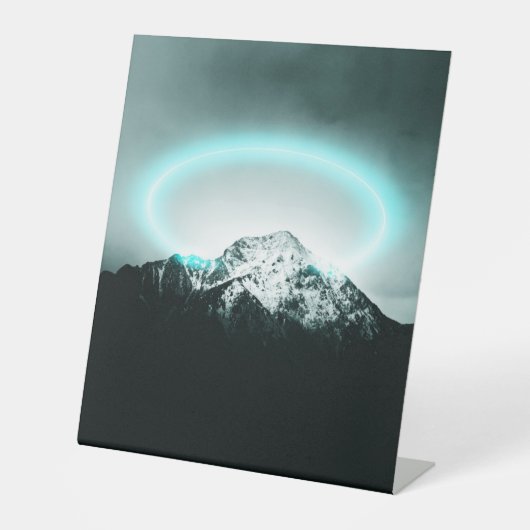 Snowy mountain mysterious blue neon light sockelschild (Vorderseite)