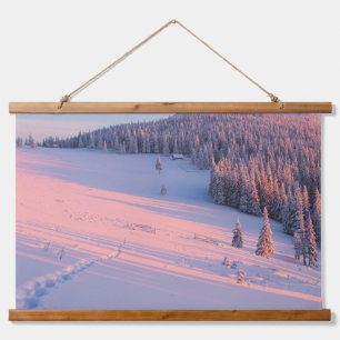 Snowy Mountains Wandteppich Mit Holzrahmen