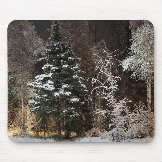 Snowy Night Forest Scene Mousepad (Vorne)