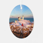 Snowy Nubble Lighthouse Ornament Aus Metall (Vorderseite links)
