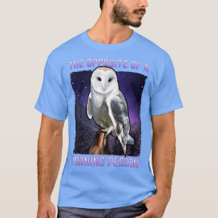 Snowy Owl gegenüber einer Morgenmensch-Vogel-Nacht T-Shirt