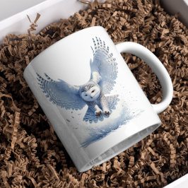 Snowy Owl in der Mitte eines Swoop in Aquarellfarb Kaffeetasse