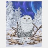 Snowy Owl in Snow Dark Blue Sky Fleecedecke (Vorderseite)