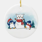 Snowy Penguins building a Christmas Snow Cat Keramik Ornament (Hinten)