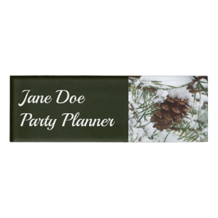 Snowy Pine Cone I Winter Nature Fotografy Namenschild