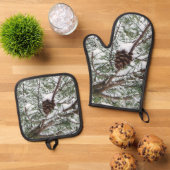 Snowy Pine Cone II Winterlandfotografie Ofenhandschuh & Topflappen-Set (Oben Unten)