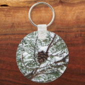 Snowy Pine Cone II Winterlandfotografie Schlüsselanhänger (Vorderseite)