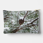 Snowy Pine Cone II Winterlandfotografie Zubehörtasche (Rückseite)