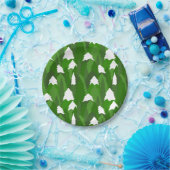 Snowy Pine Forest Pappteller (Party)