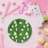 Snowy Pine Forest Pappteller (Party)